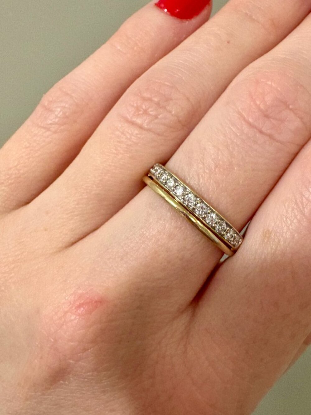 1/4 CT. T.W. Lab Grown White Diamond 10K Gold Wedding Band - Picture 10 of 14
